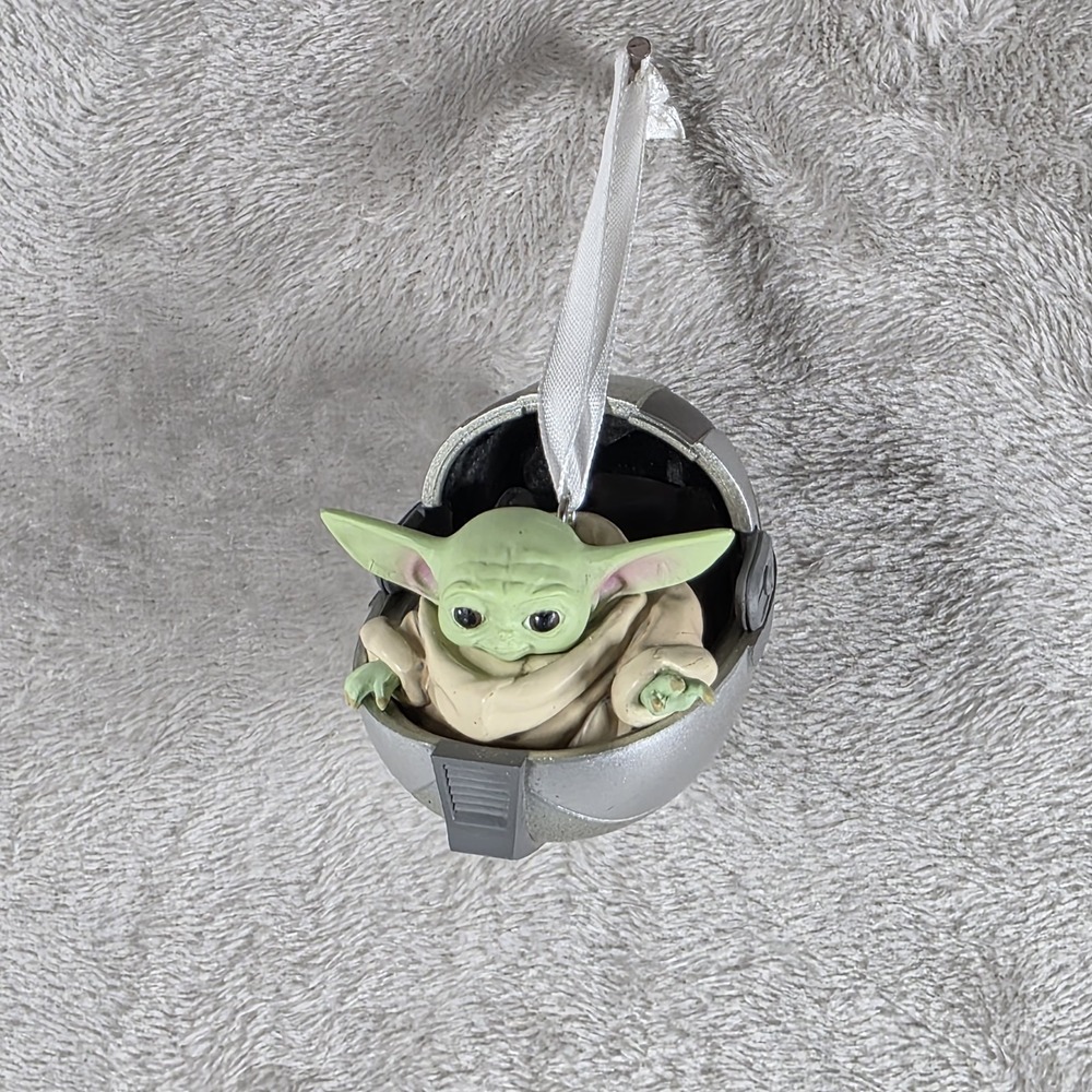 2020 Hallmark Star Wars The Mandalorian Grogu Child Christmas Ornament Baby Yoda